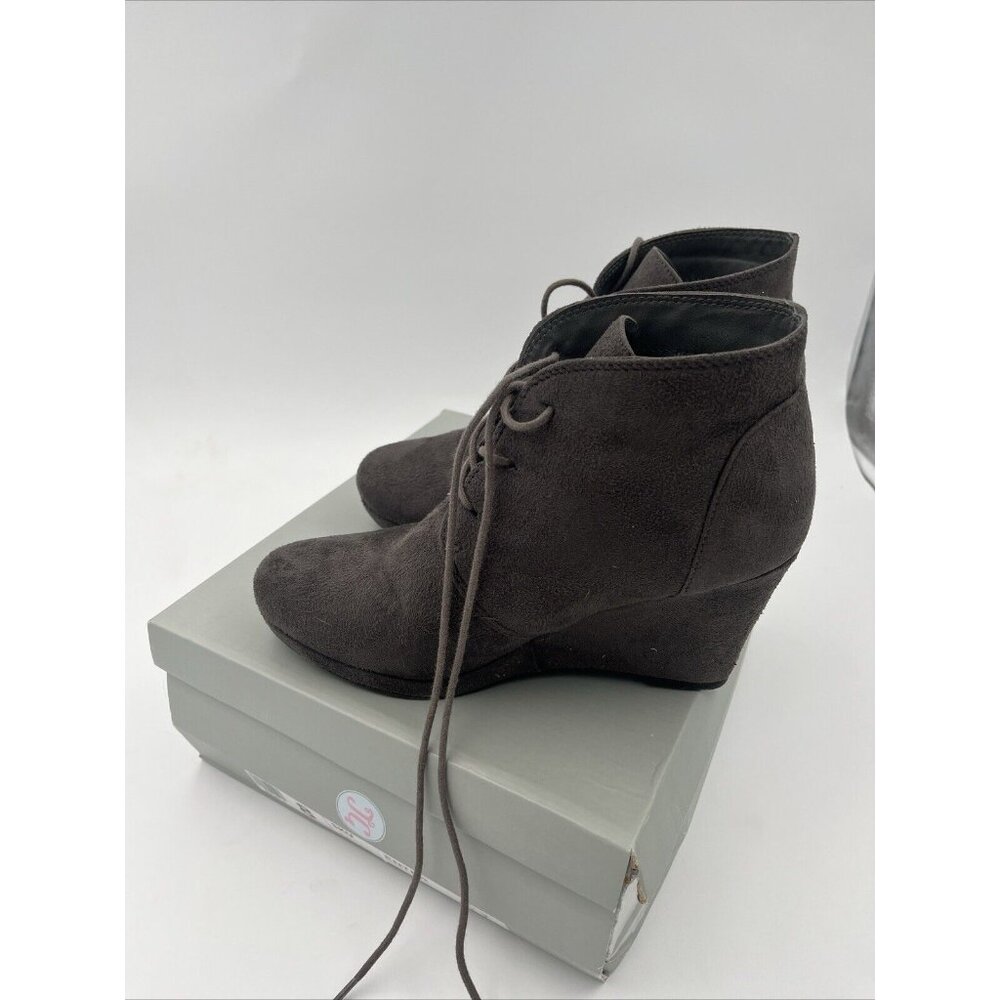 Journee Collection Enter Grey Wedge Booties Size 8 New In Box